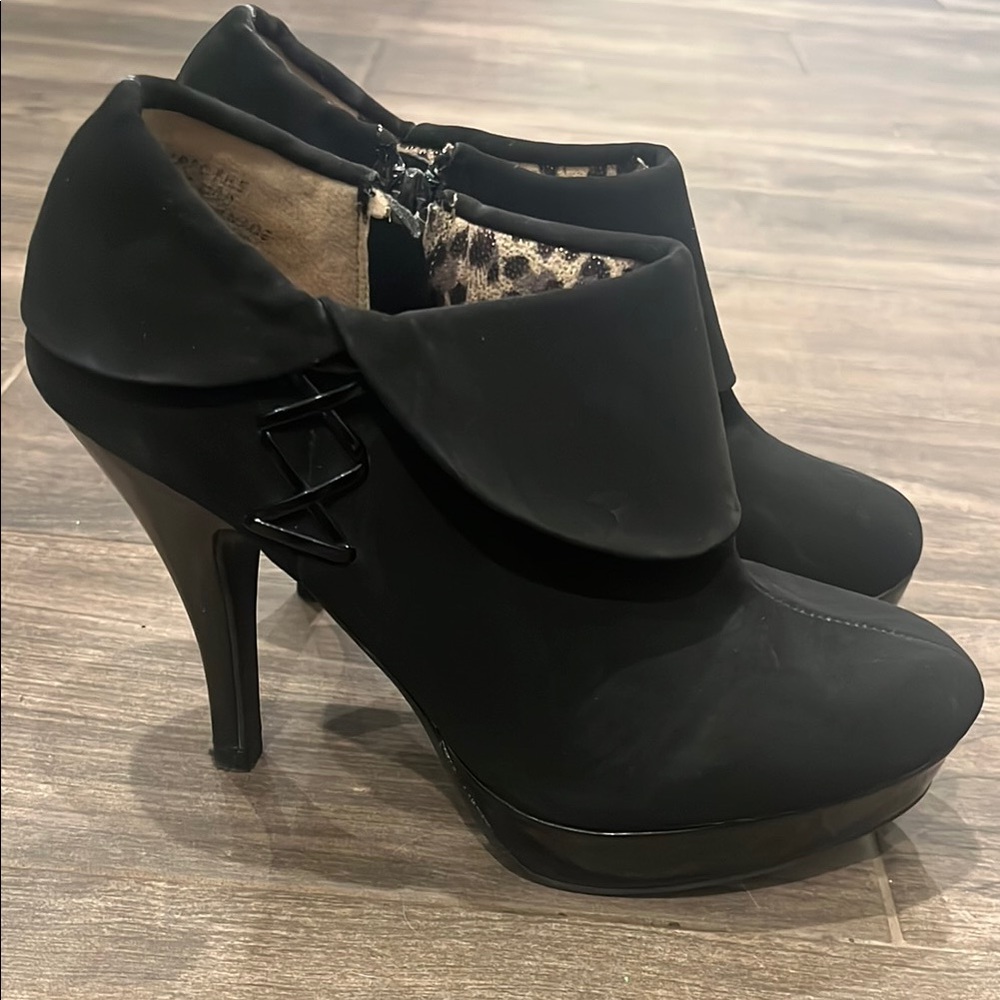 Elegant Black Women's Heeled Shoes